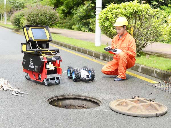嘉鱼管道机器人检测