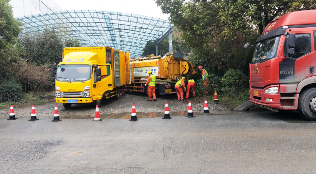 嘉鱼成区雨污水管网“四位一体”检测疏通项目
